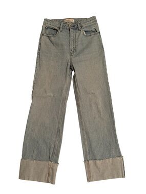 Abercrombie & Fitch The 90s Relaxed Jean
High Rise - Size 26 (short)